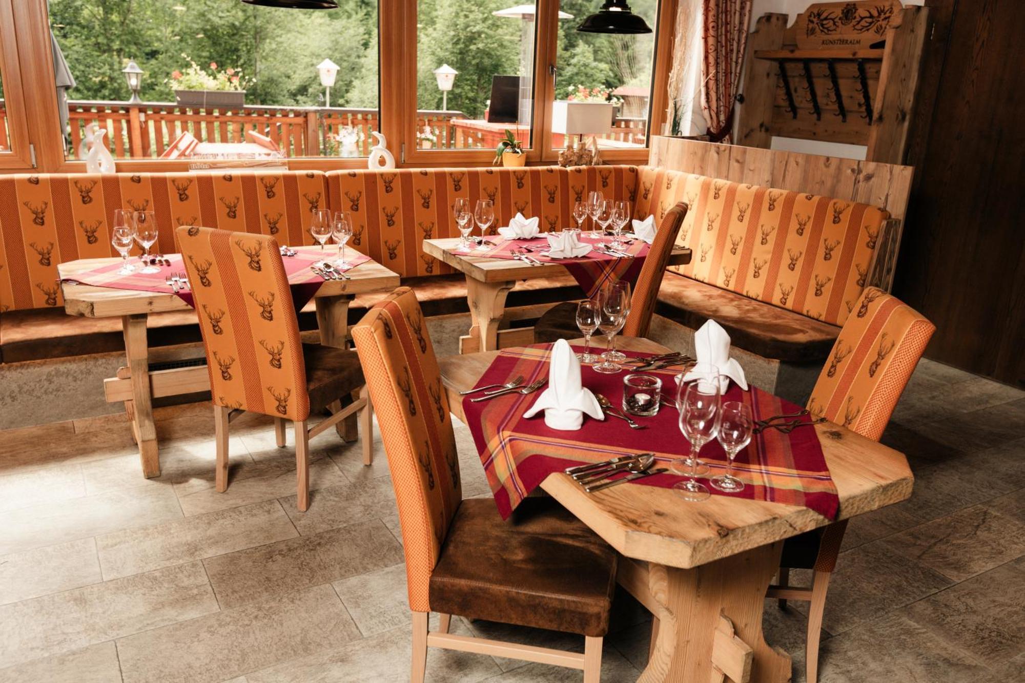 Hotel Kuenstleralm Kaprun Eksteriør bilde