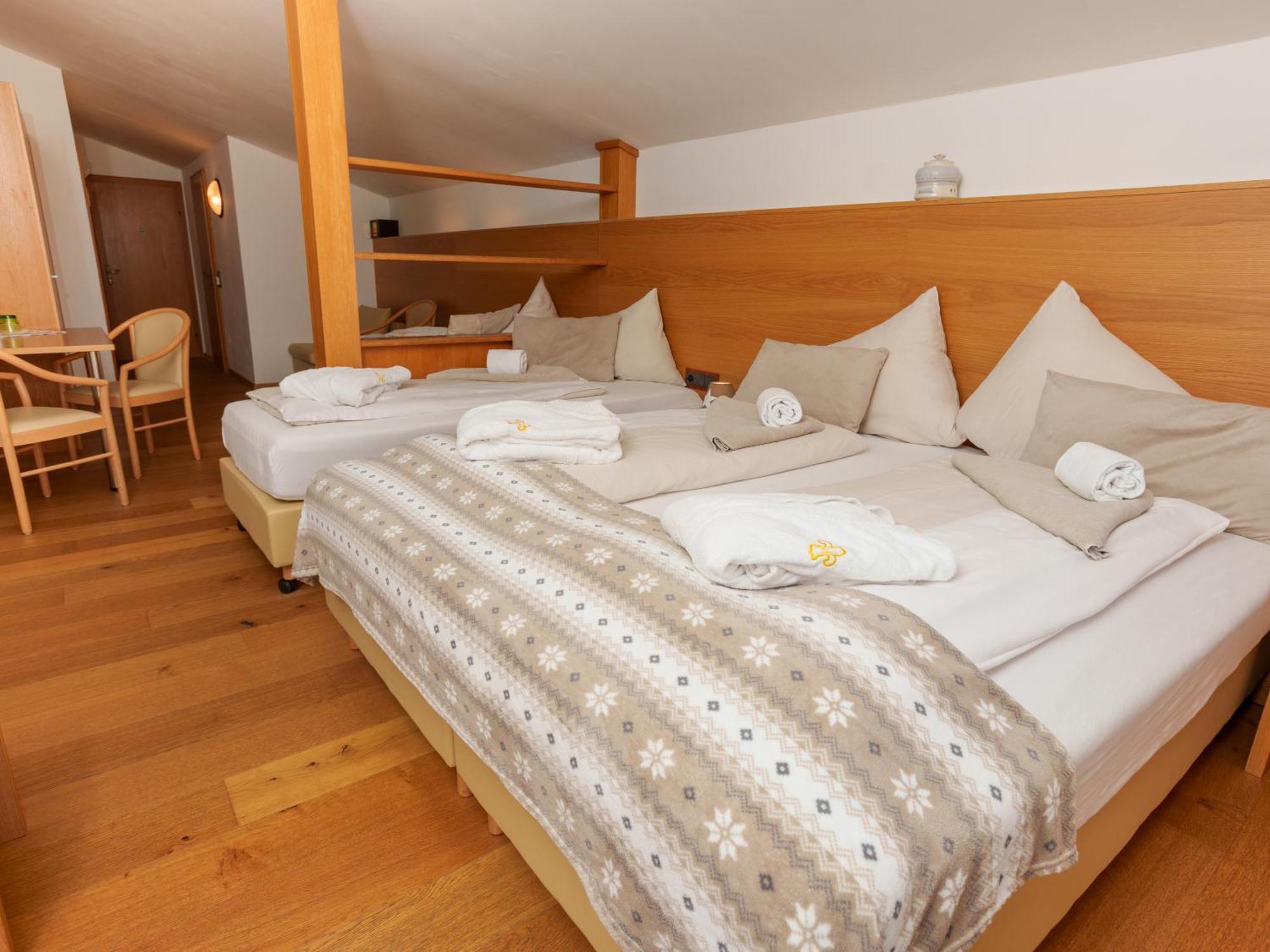 Hotel Kuenstleralm Kaprun Eksteriør bilde