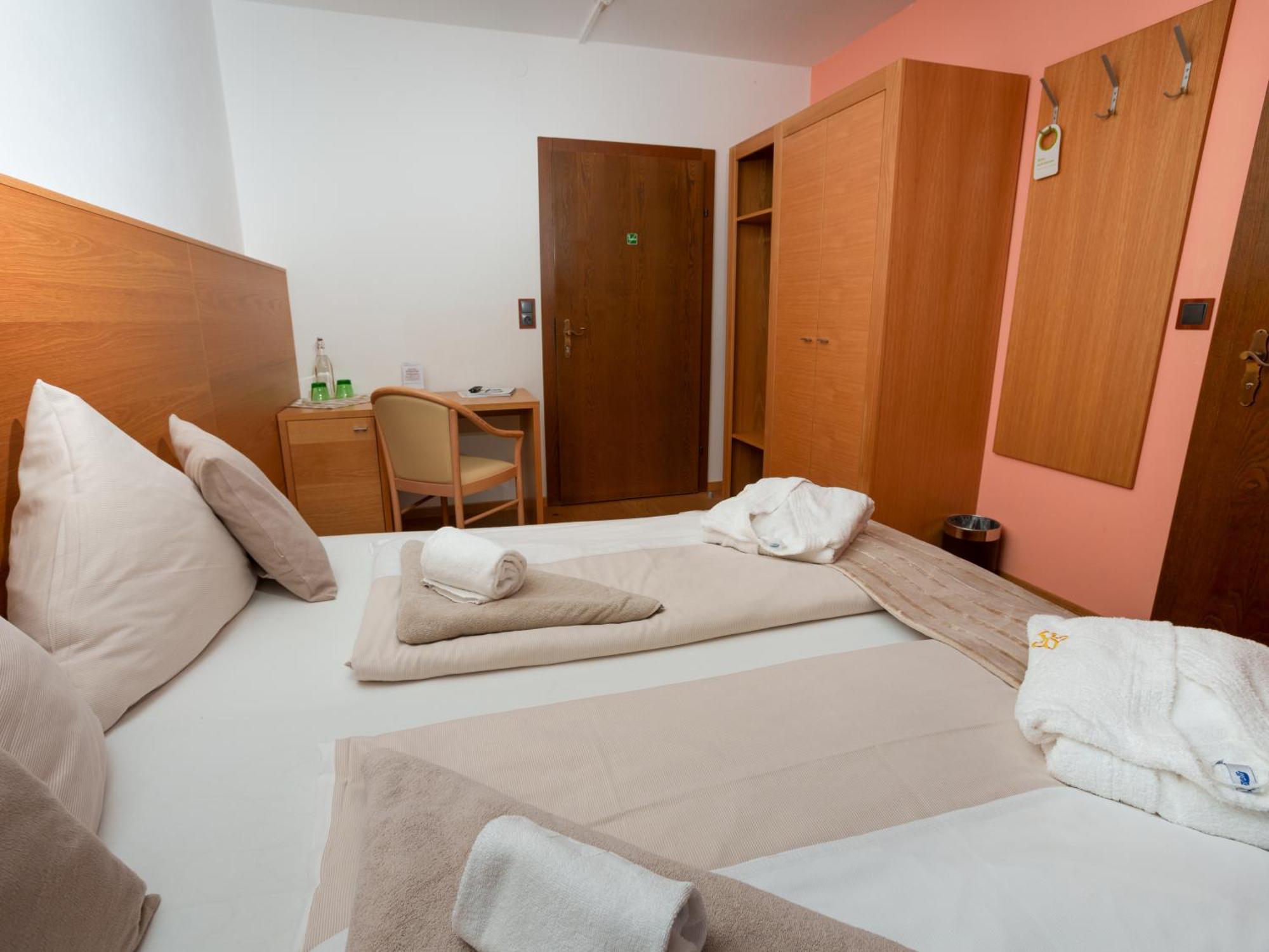 Hotel Kuenstleralm Kaprun Eksteriør bilde