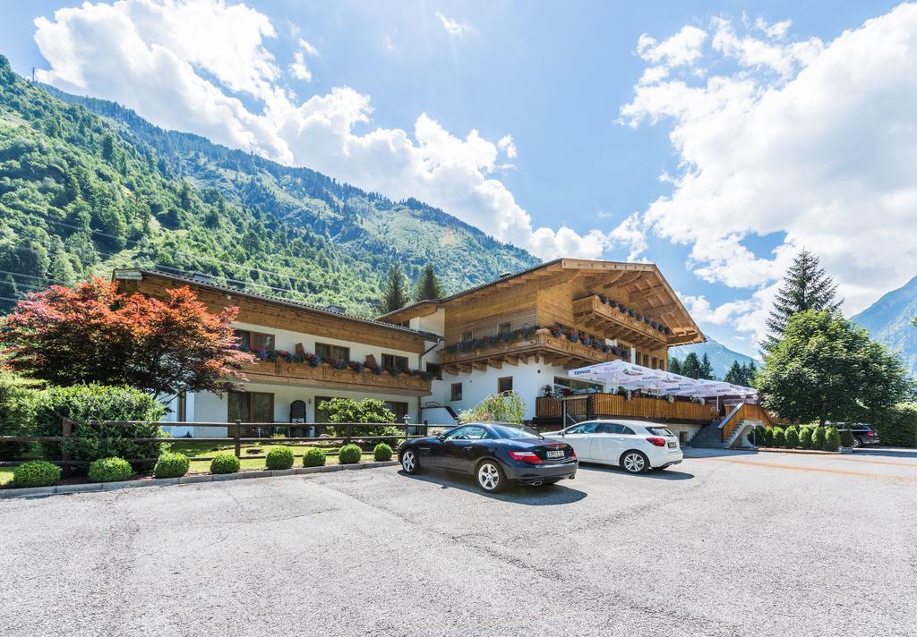 Hotel Kuenstleralm Kaprun Eksteriør bilde